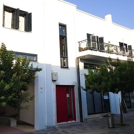 Hostel Trianon Paphos Exterior foto