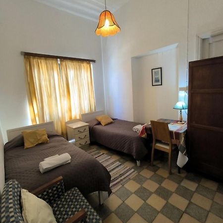 Hostel Trianon Paphos Exterior foto