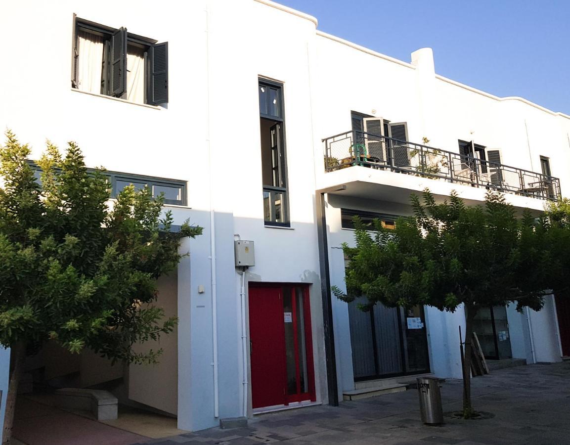 Hostel Trianon Paphos Exterior foto