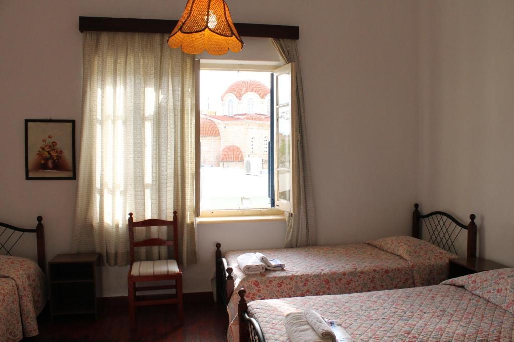 Hostel Trianon Paphos Zimmer foto