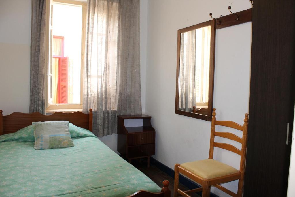 Hostel Trianon Paphos Zimmer foto
