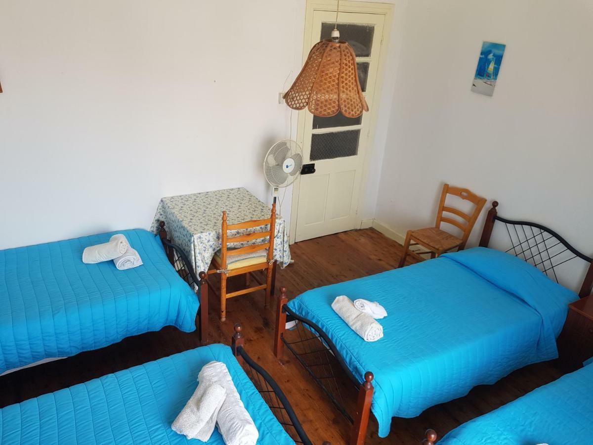 Hostel Trianon Paphos Exterior foto