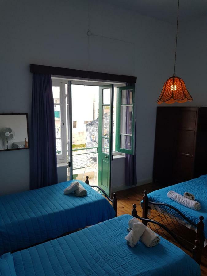 Hostel Trianon Paphos Exterior foto